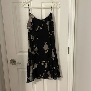 Beautiful flower dress. Size 10